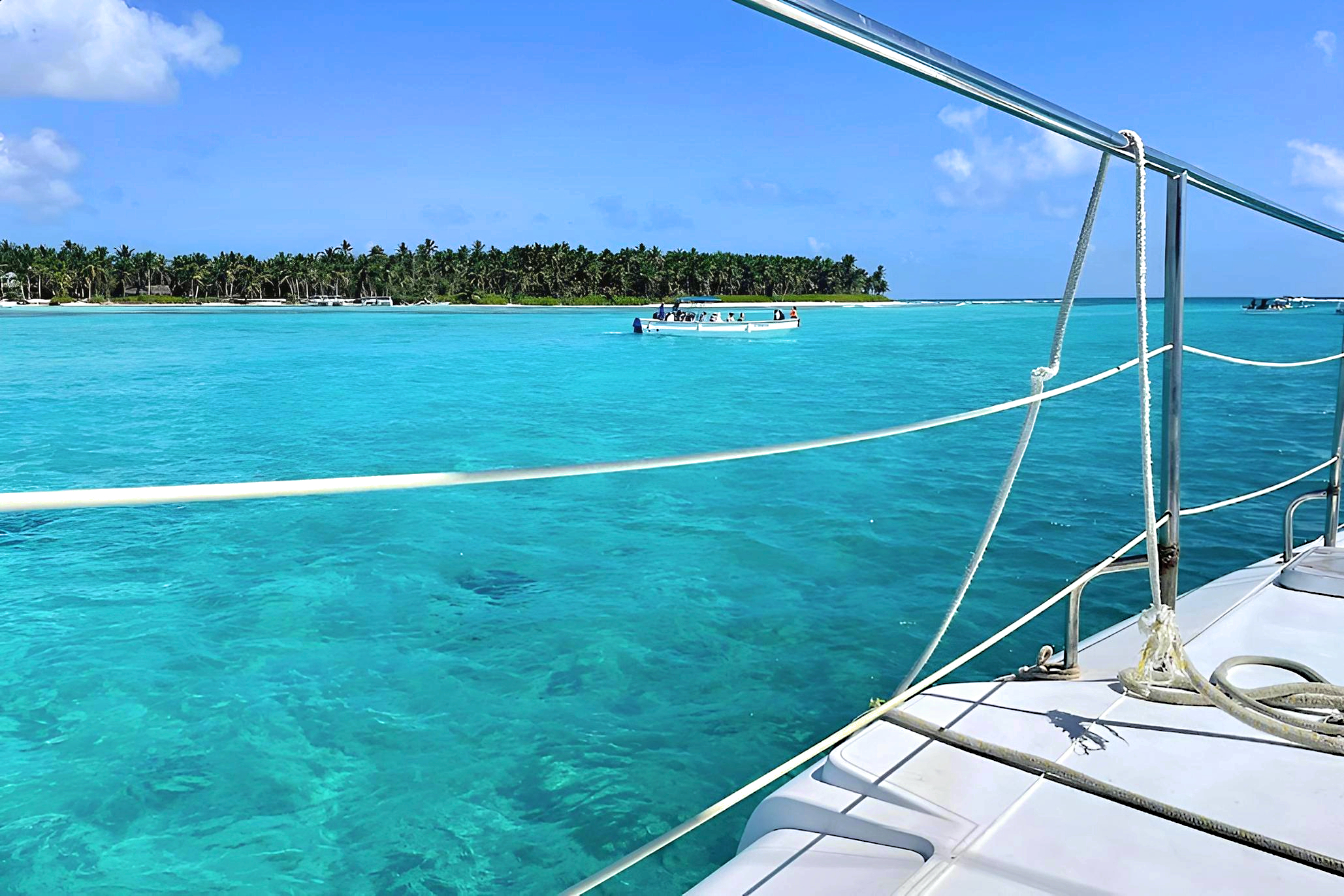 Panoramic view of a Dominican beach, one of the top things to do in the Dominican Republic
